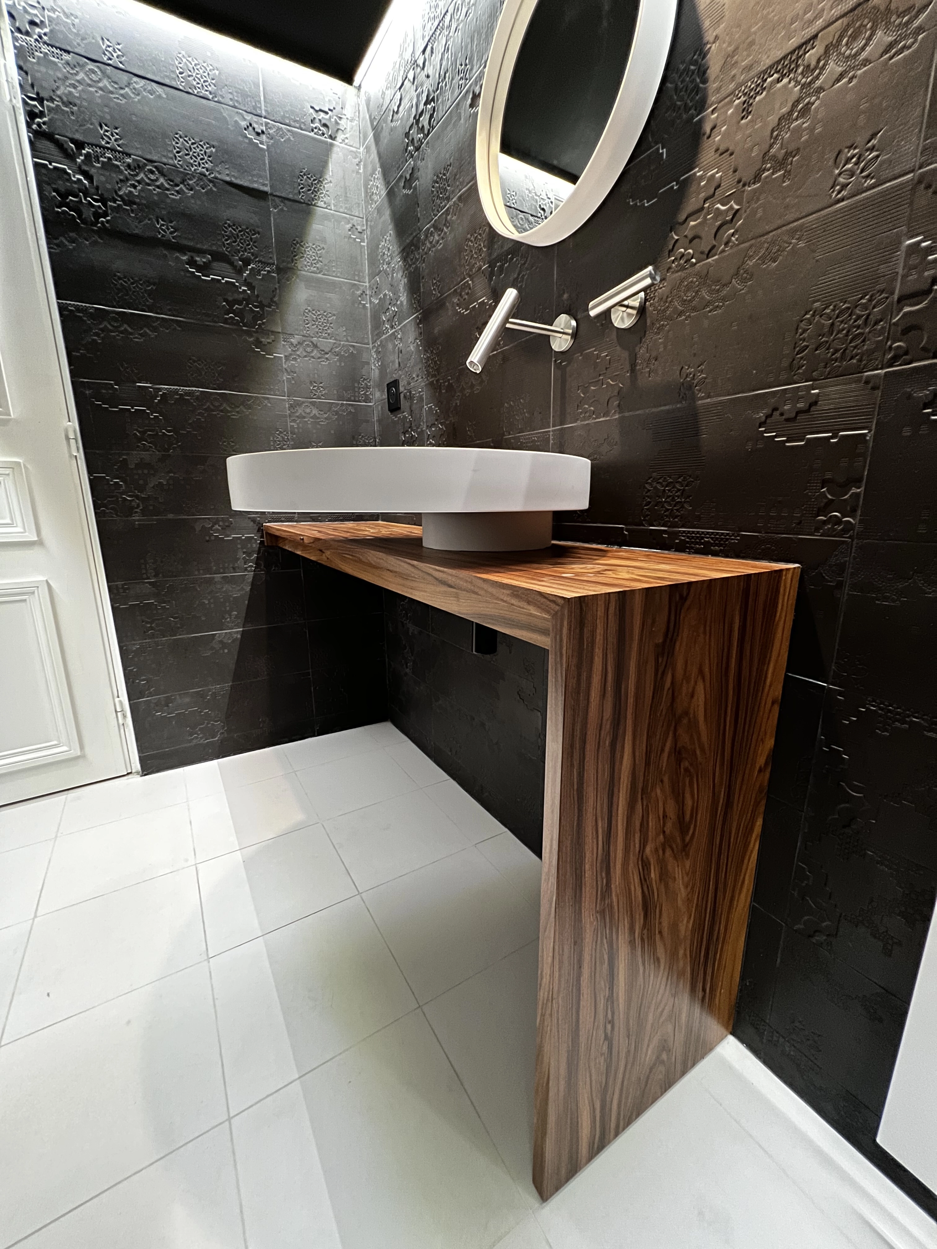 meuble sanitaires palissandre — BYSENS Agencement