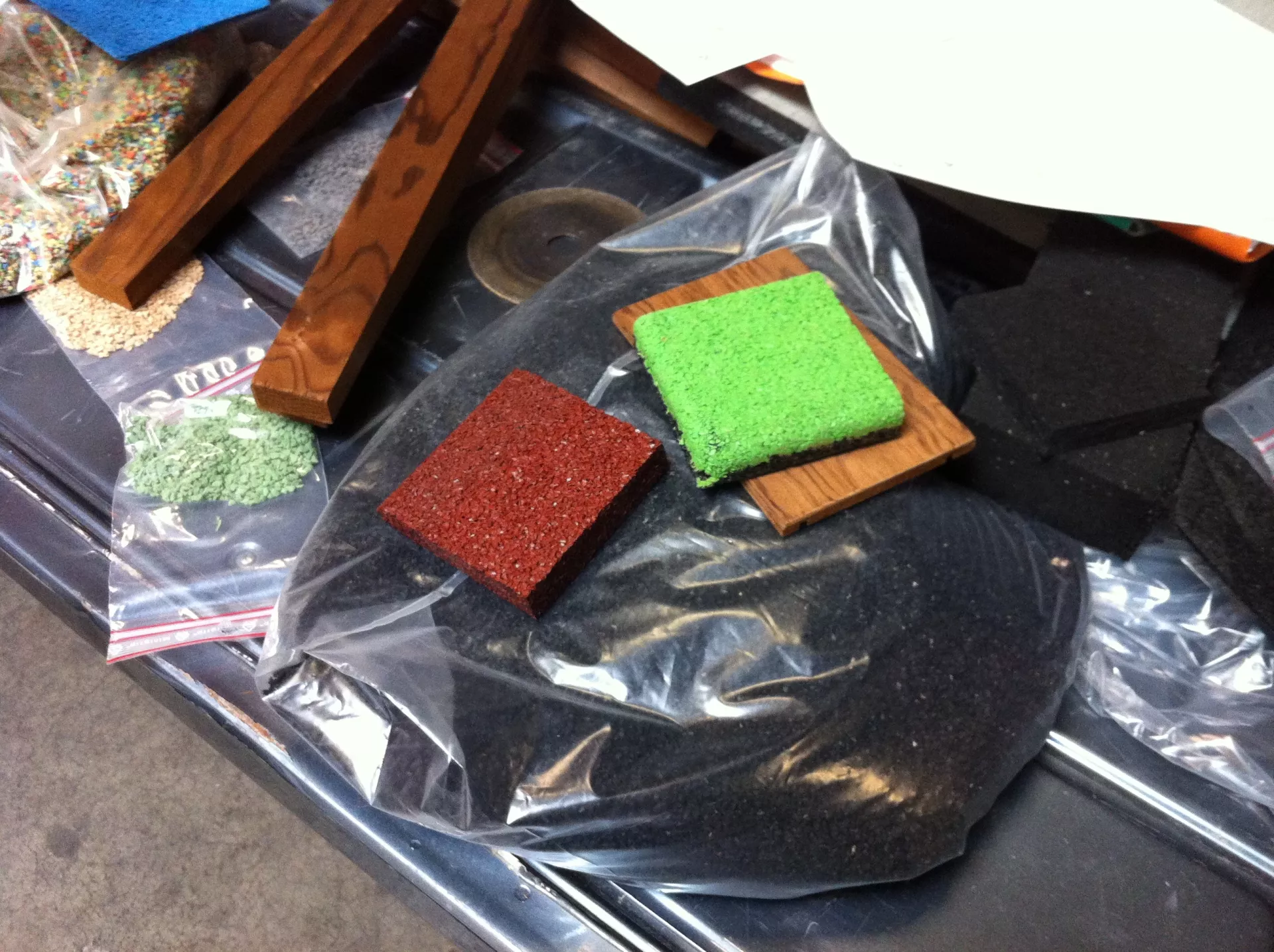 caoutchouc recyclé — BYSENS Agencement