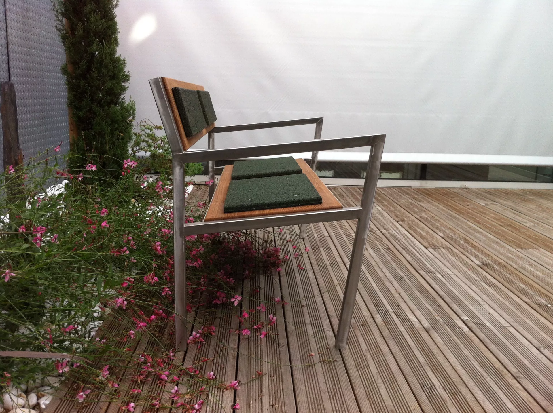 banc "Out class" vue de coté — BYSENS Agencement