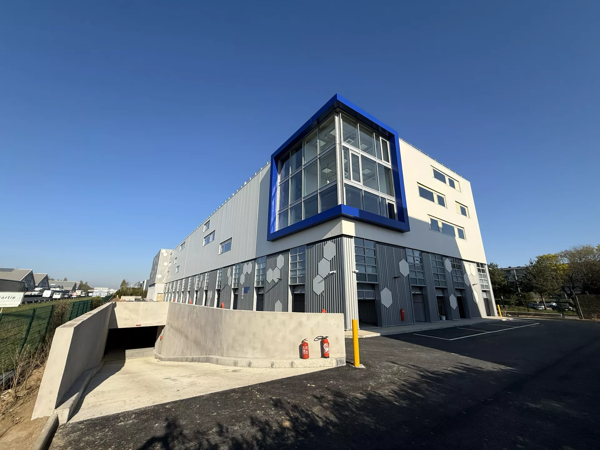 Lockall Velizy — self-stockage — BYSENS Agencement